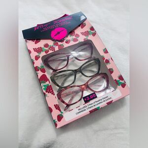Betsey Johnson set of 3 reading glasses : + 2.00